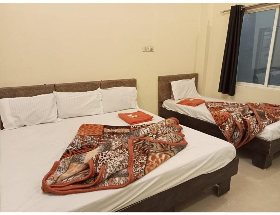Hotel Mahakal Vishram, Udždžain Exteriér fotografie