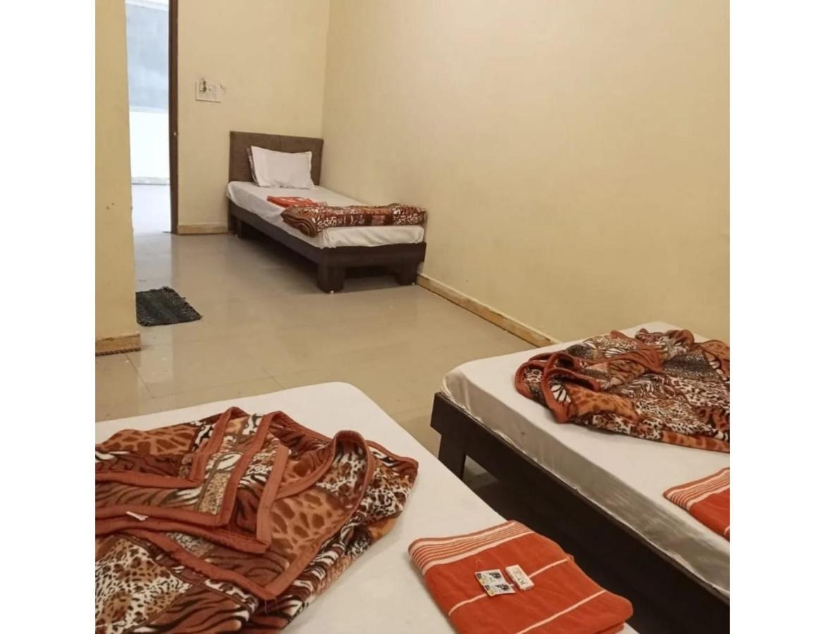 Hotel Mahakal Vishram, Udždžain Exteriér fotografie
