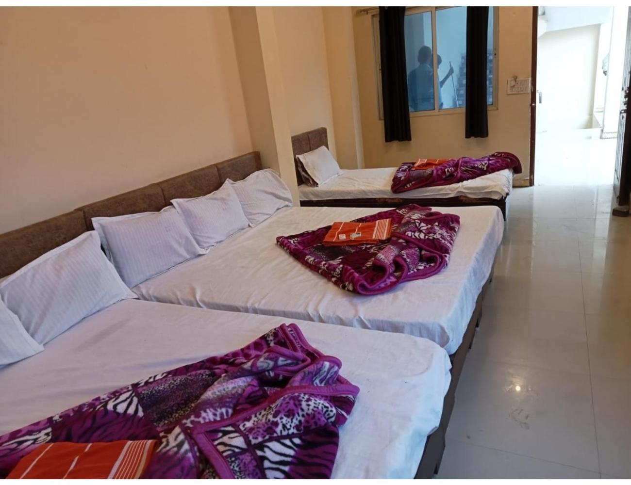 Hotel Mahakal Vishram, Udždžain Exteriér fotografie